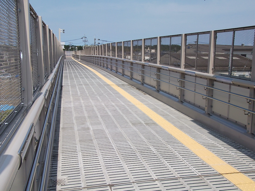 雲雀ヶ丘9号線歩道橋（福岡県）